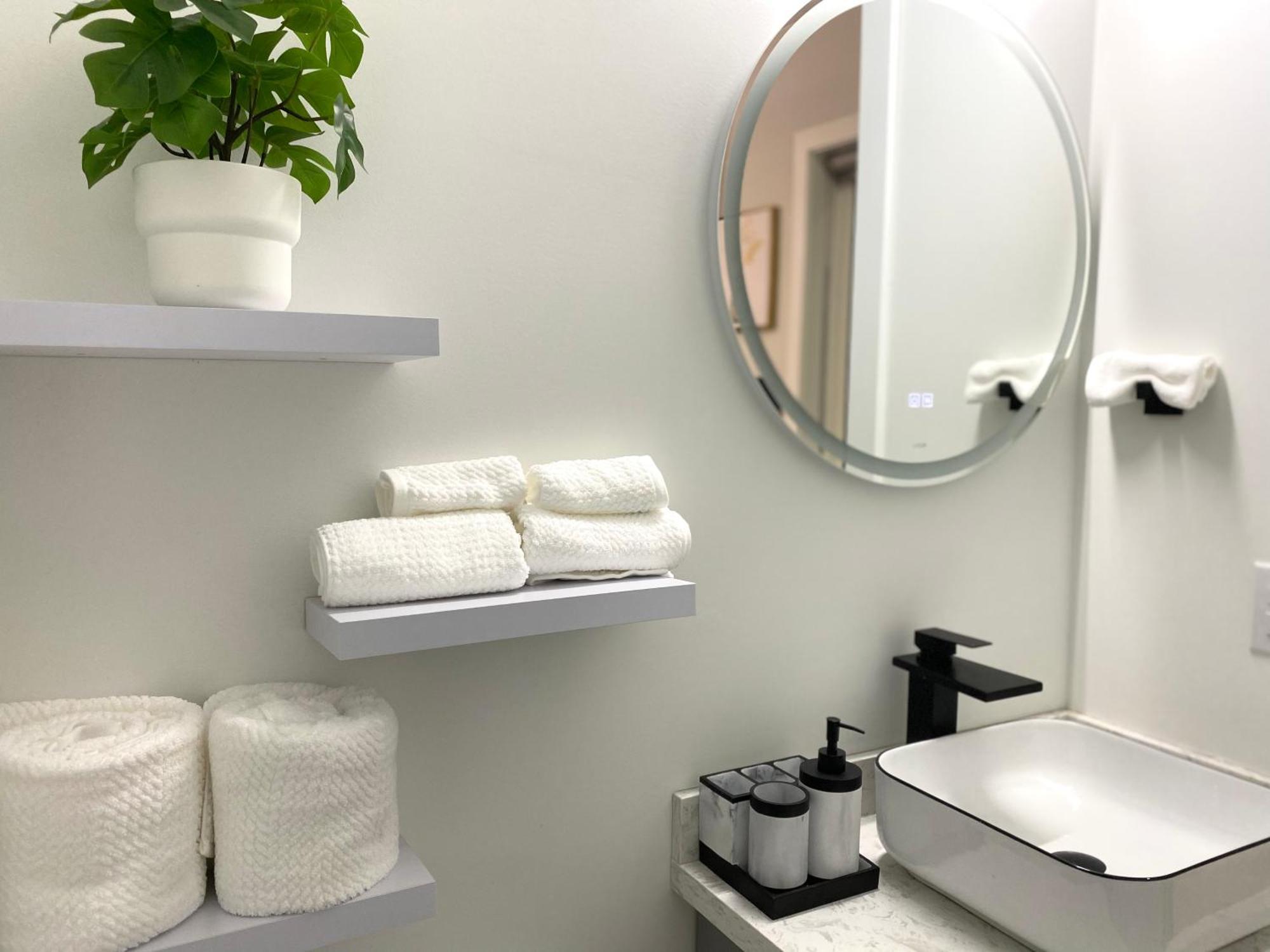 Apartamento Modern And New House Near Pne With Big Garden And Free Parking Vancouver Exterior foto
